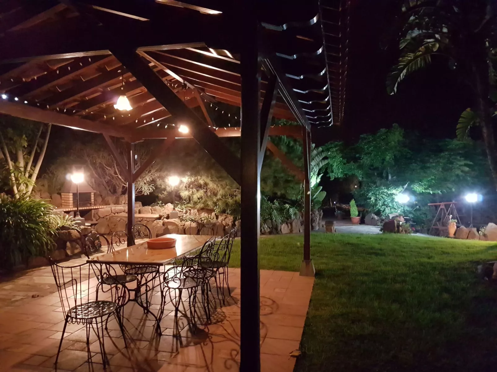 Romantisches Landhaus mit Pool-Buiten