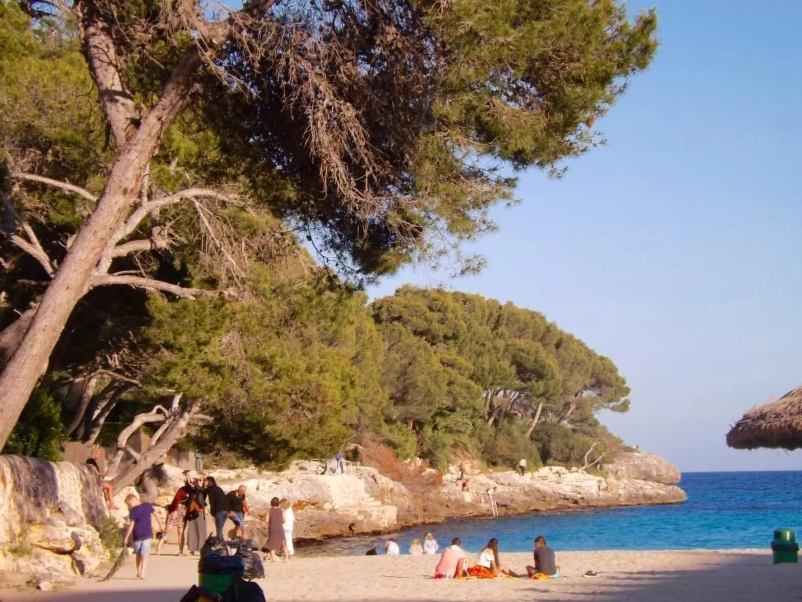 Bungalow con piscina-Image-tags.info