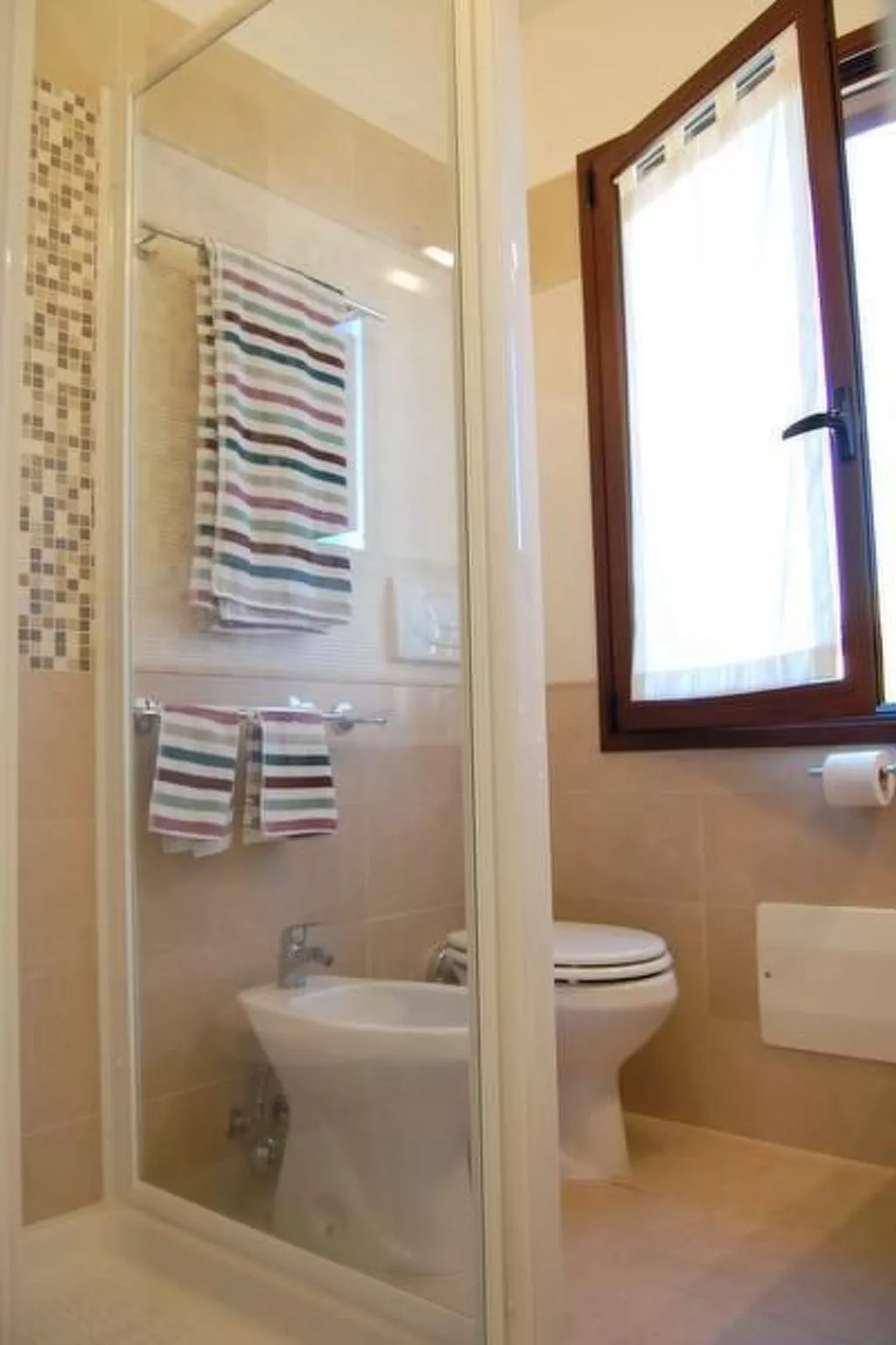 SCHÖNE WOHNUNG NUR EINEN STEINWURF VOM STRAND ENTFERNT-Image-tags.info