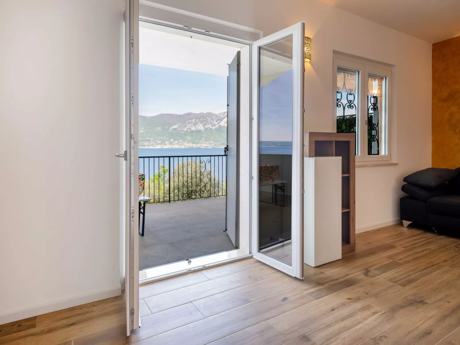 Privater Pool und herrlicher Seeblick-Binnen