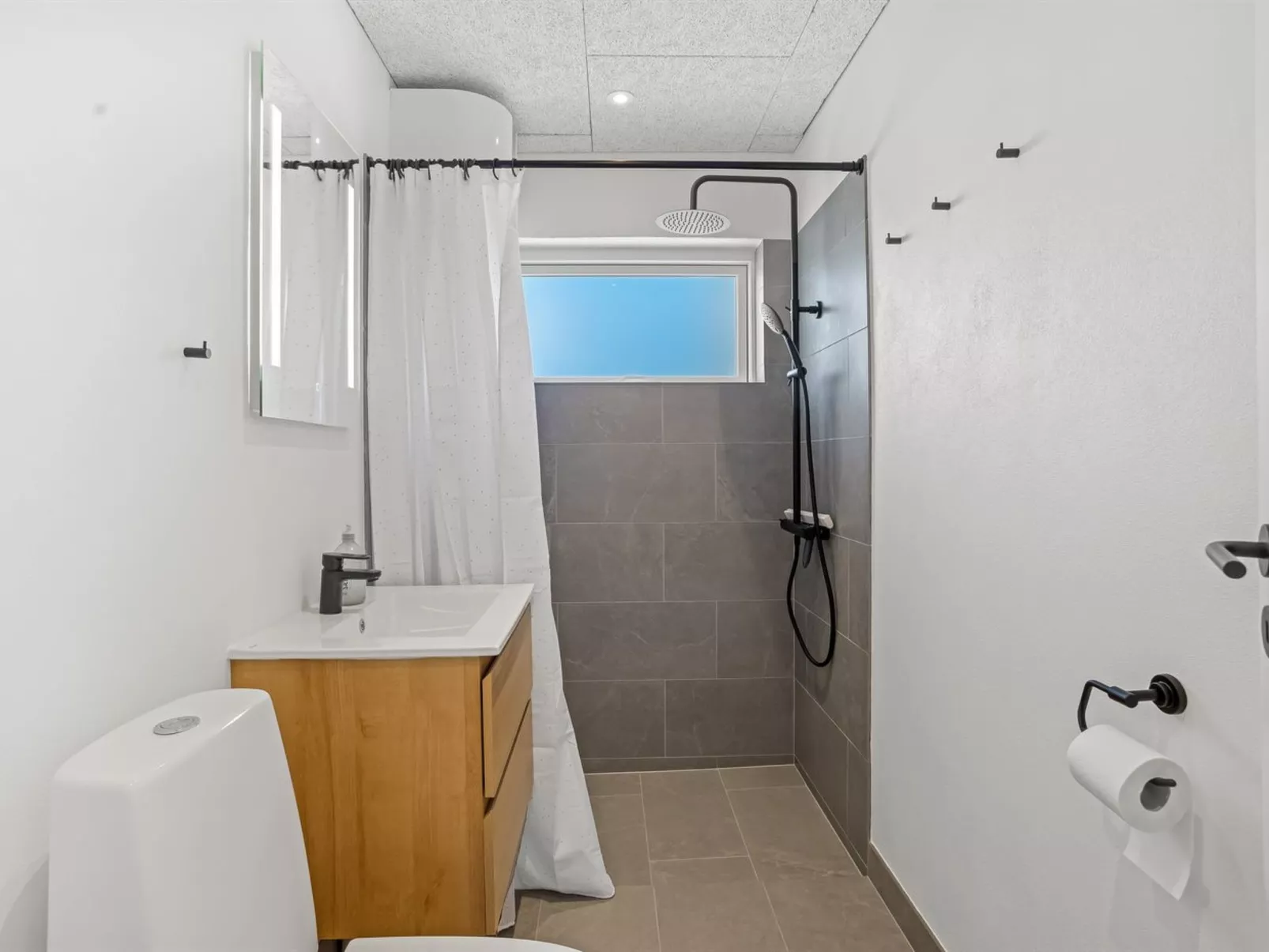 "Tayana" - 500m from the sea-Binnen