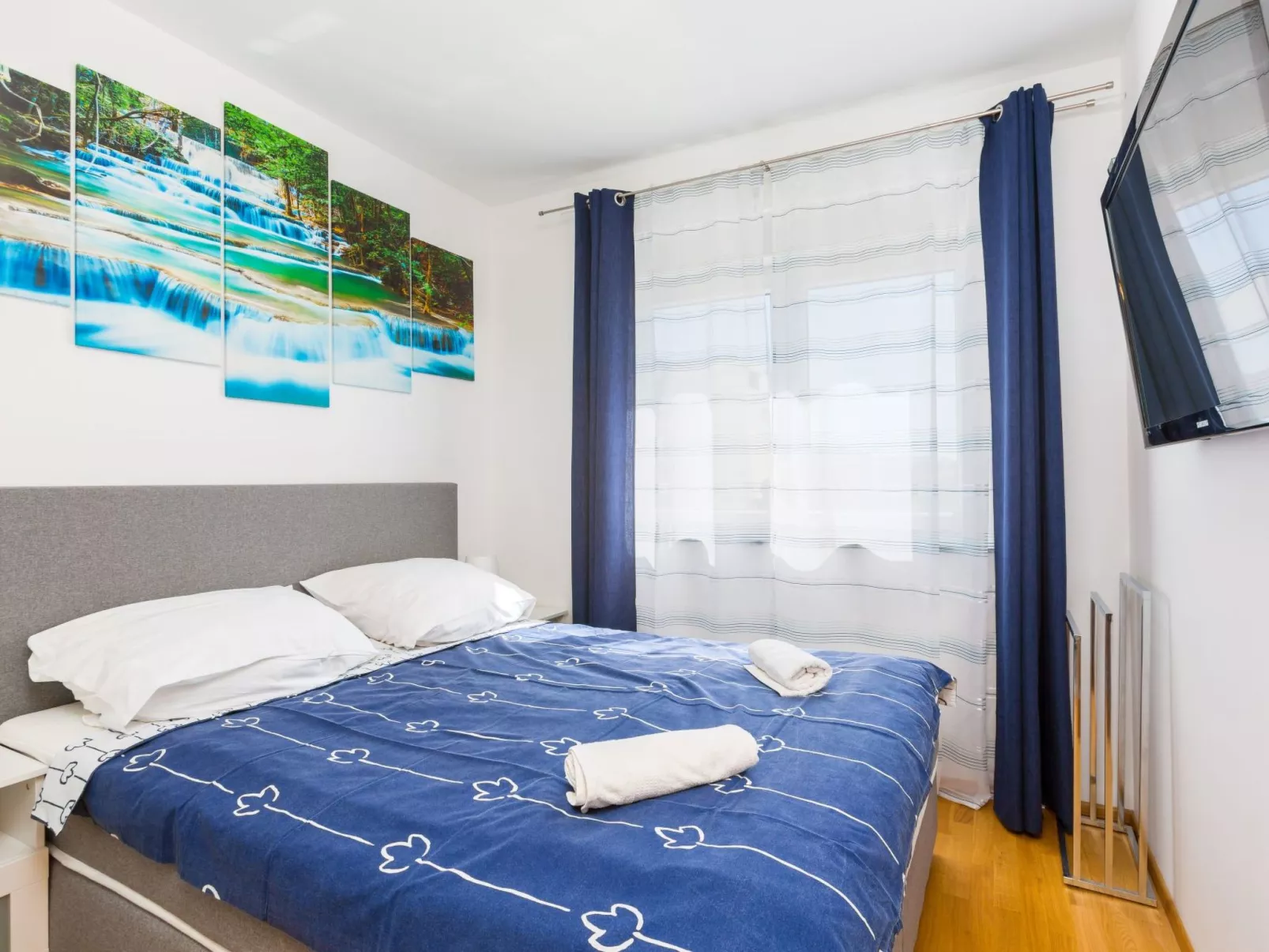 "Emira Mukalba" mit Terrasse-Binnen