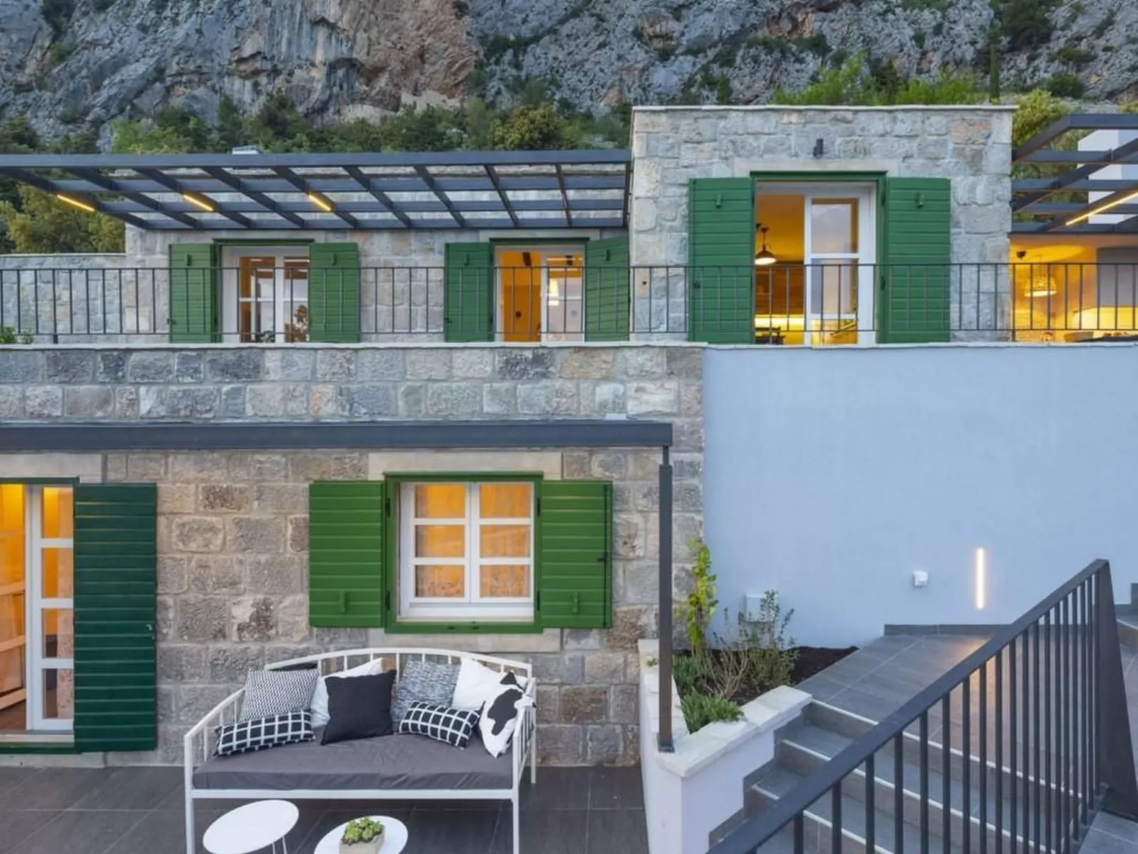 Villa 2M in Makarska-Binnen