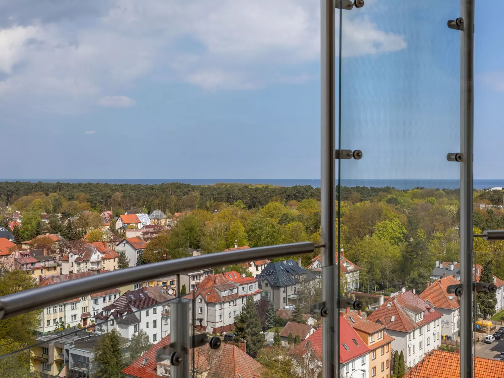 Tower 97 in hervorragender Lage-Image-tags.info