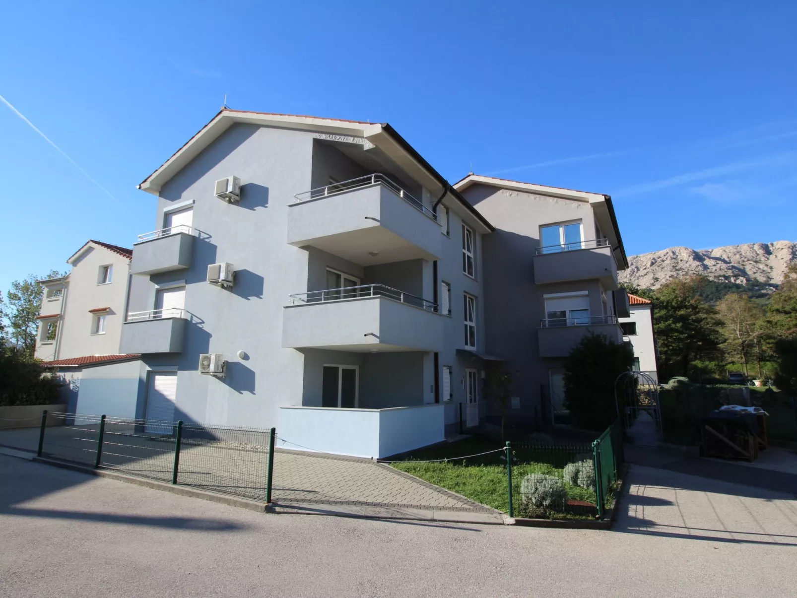 Appartement in Baška mit Eigenem Balkon-Buiten