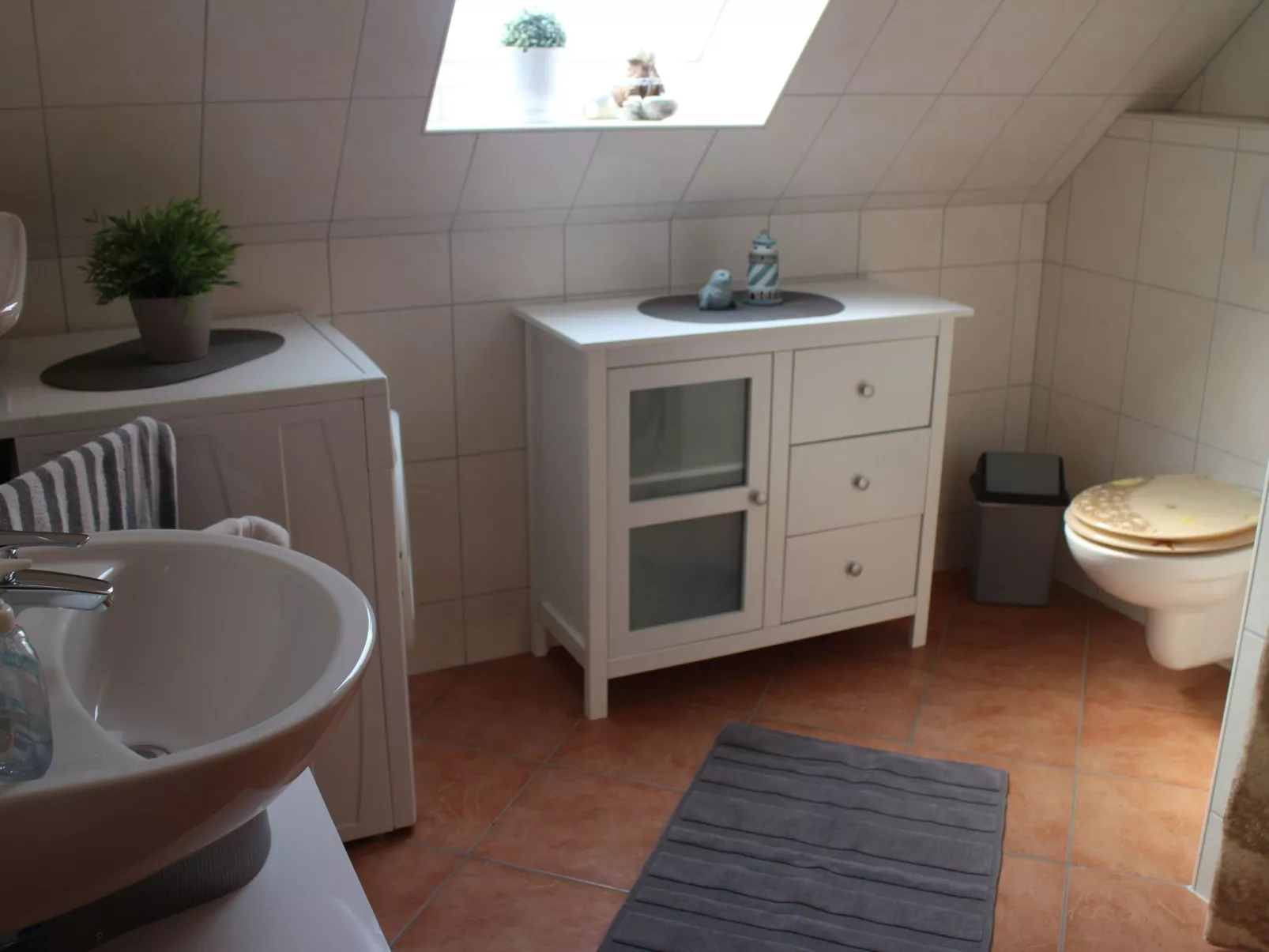 Appartement mit eigenem Garten und Terrasse-Binnen