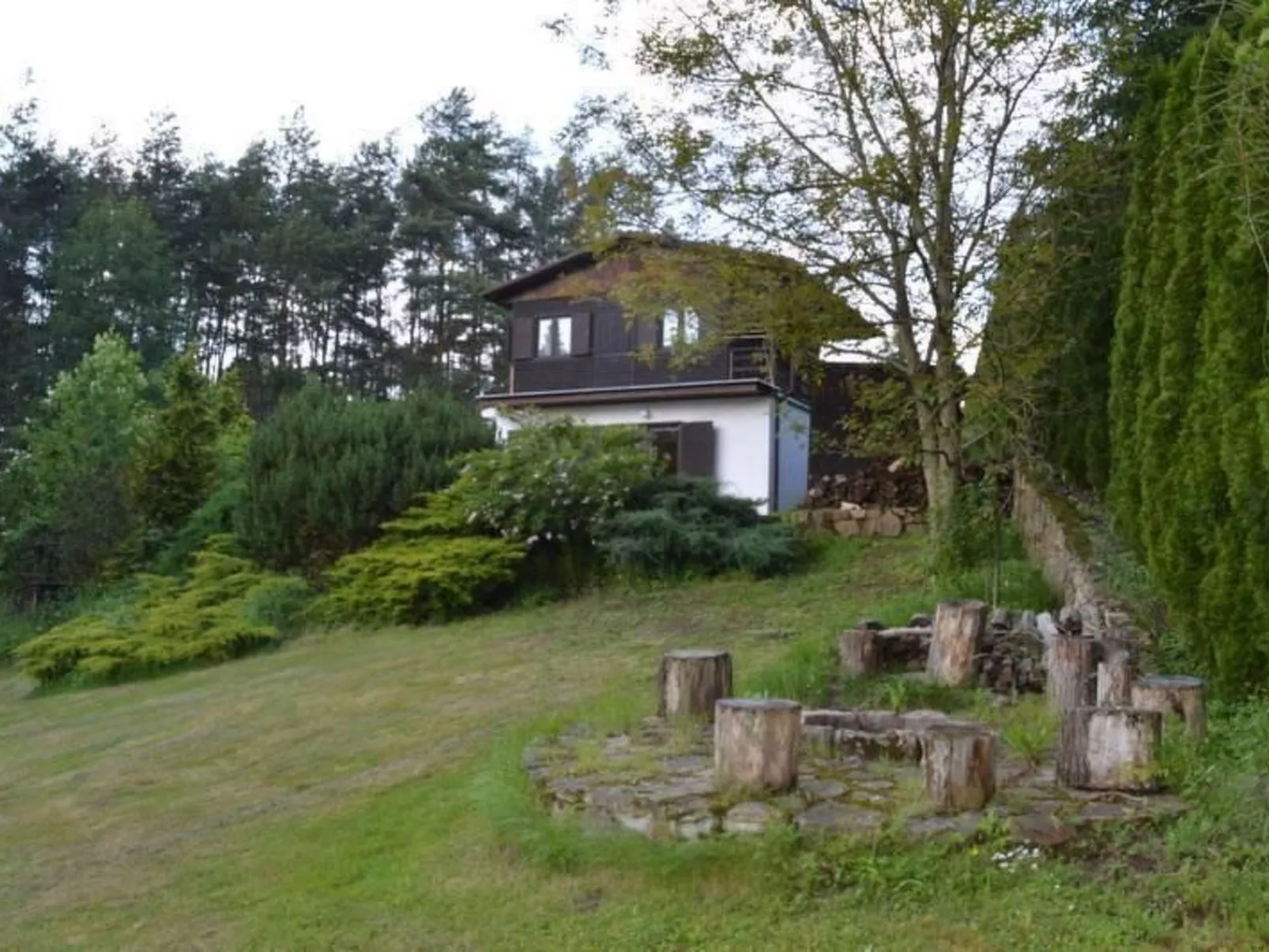 Haus Cervená nad Vltavou mit Terrasse-Image-tags.info