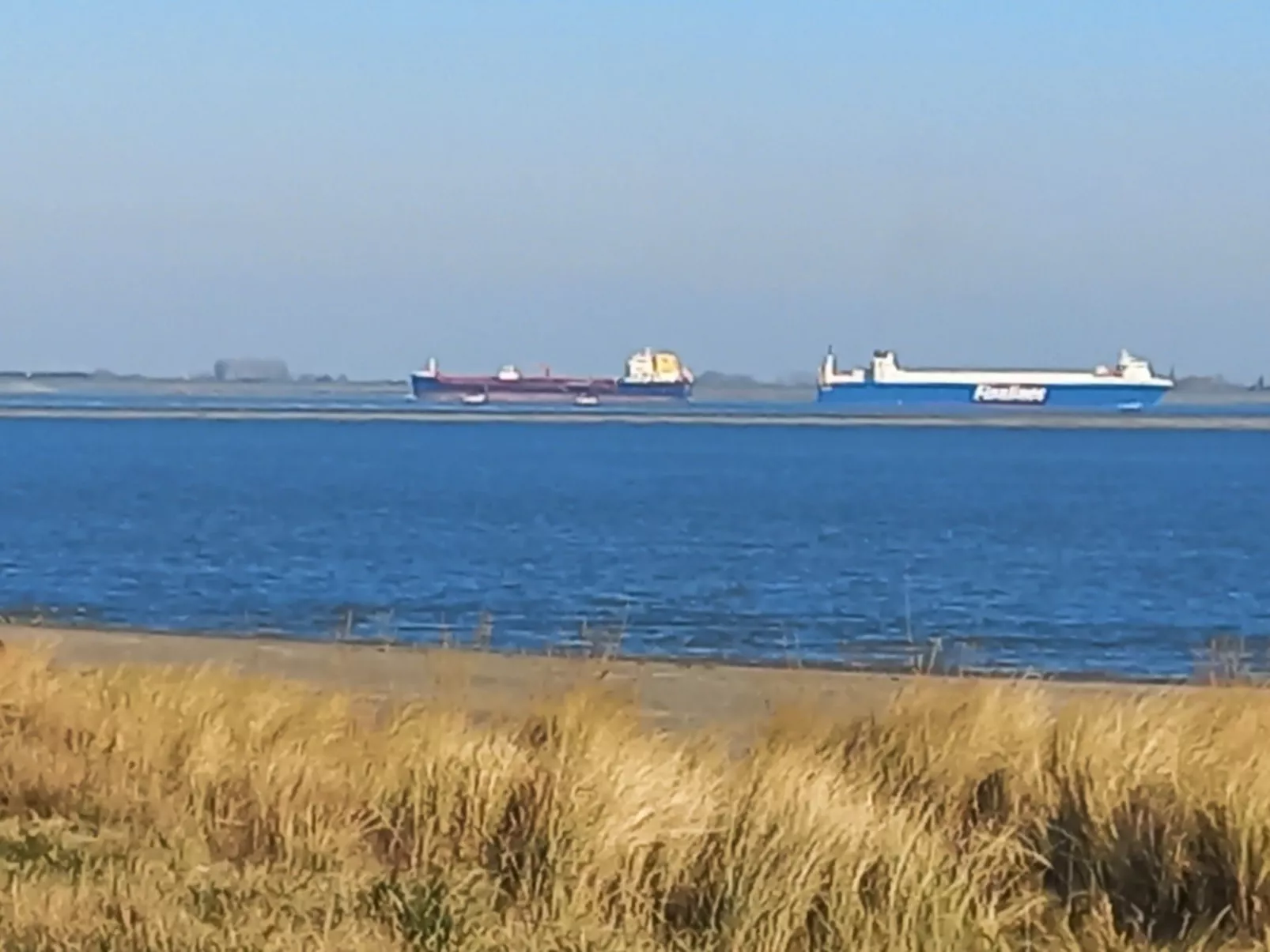 Gemütliches Chalet mit Terrasse-Buiten