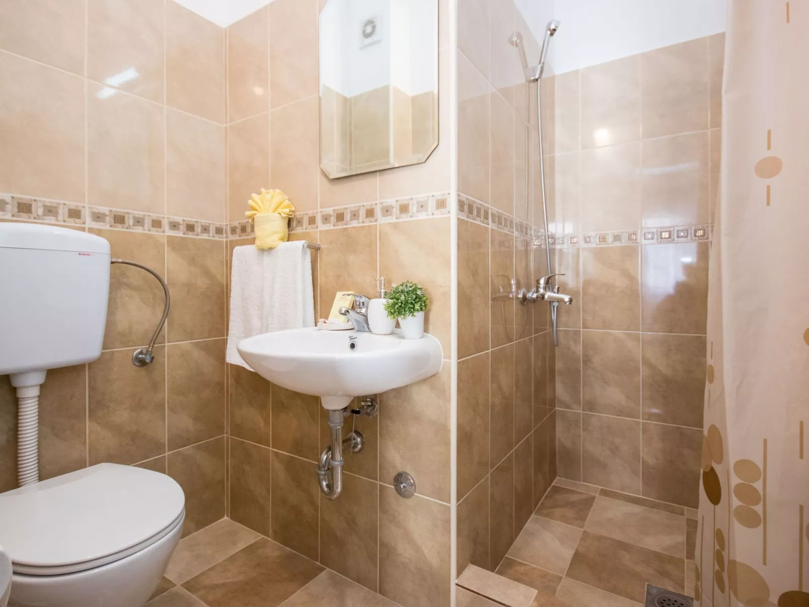 Fünf-Bett-Appartement-Binnen