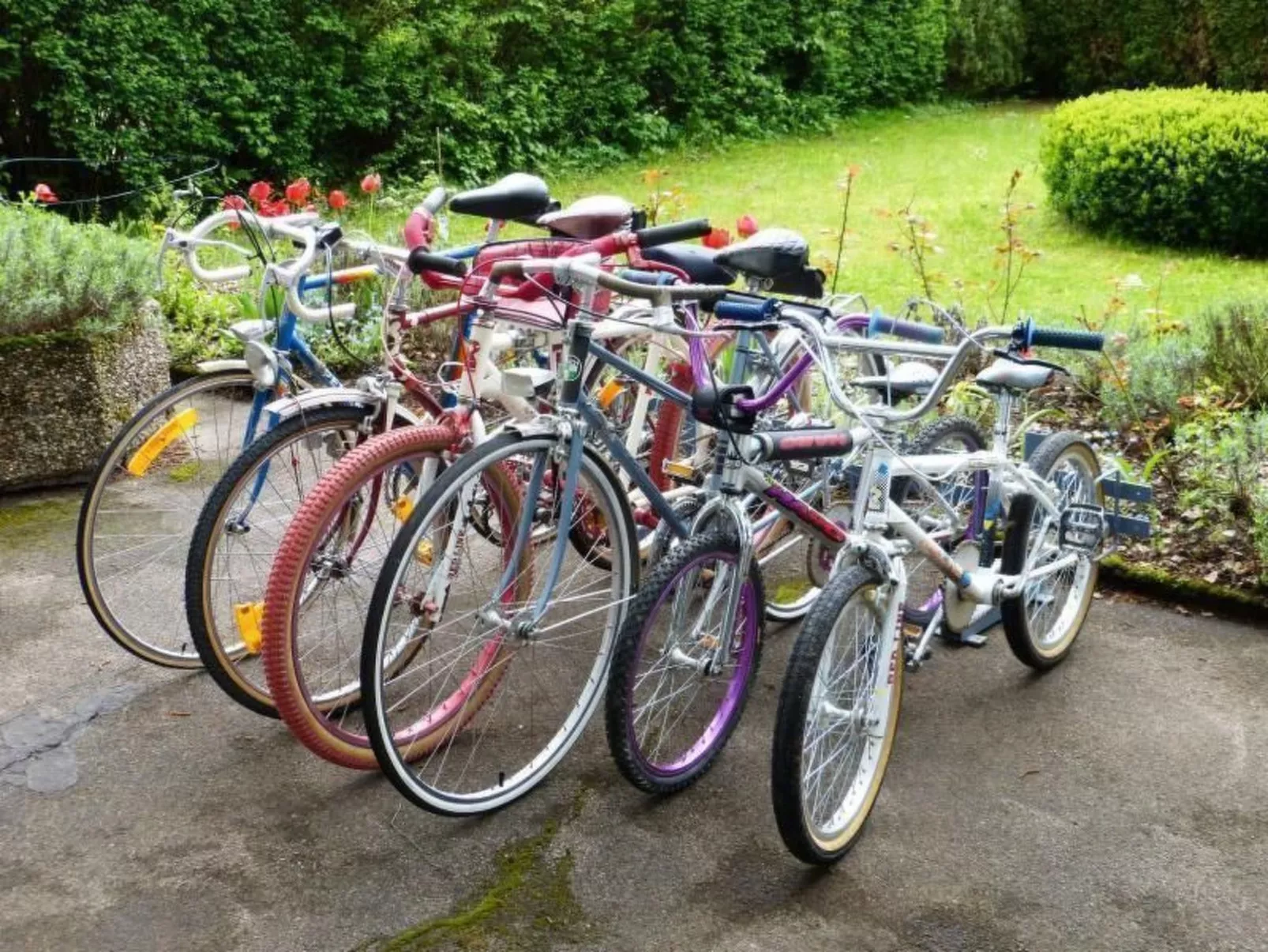 Haus mit  freier Fahrradnutzung und kleinem Boot-Buiten