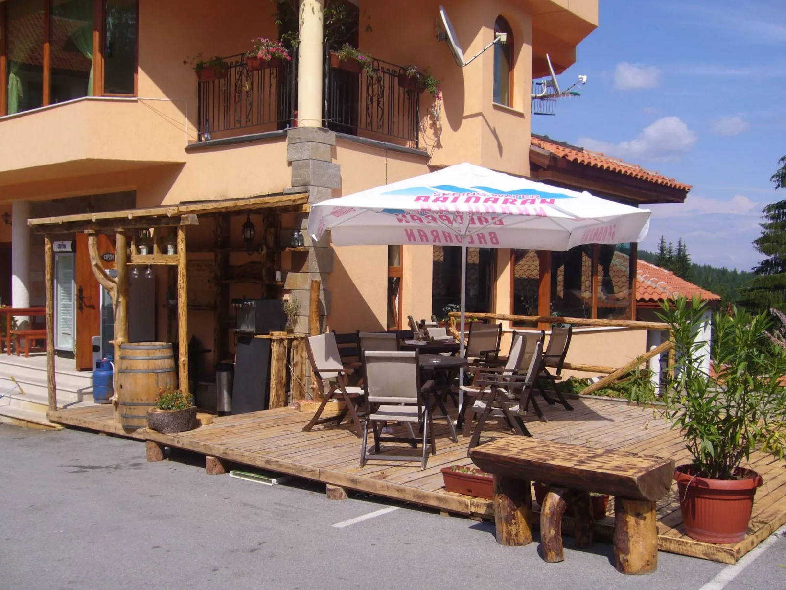 Mit Whirlpool - Buiten