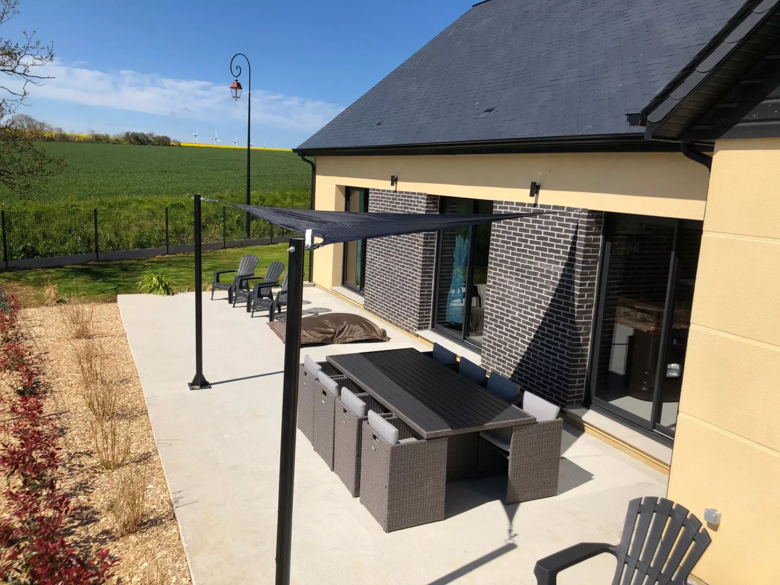 L Atelier Veulais-Buiten