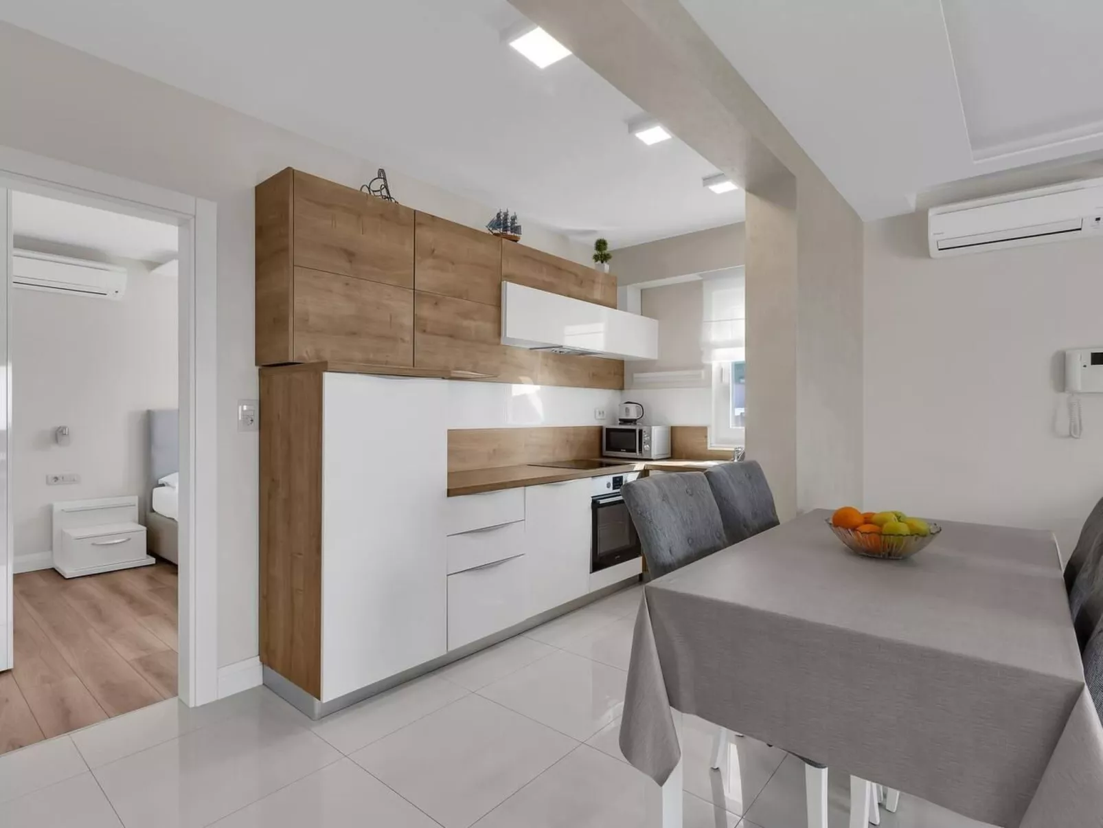 Apartment Hrvoje - nur 50m bis zum Meer-Image-tags.info