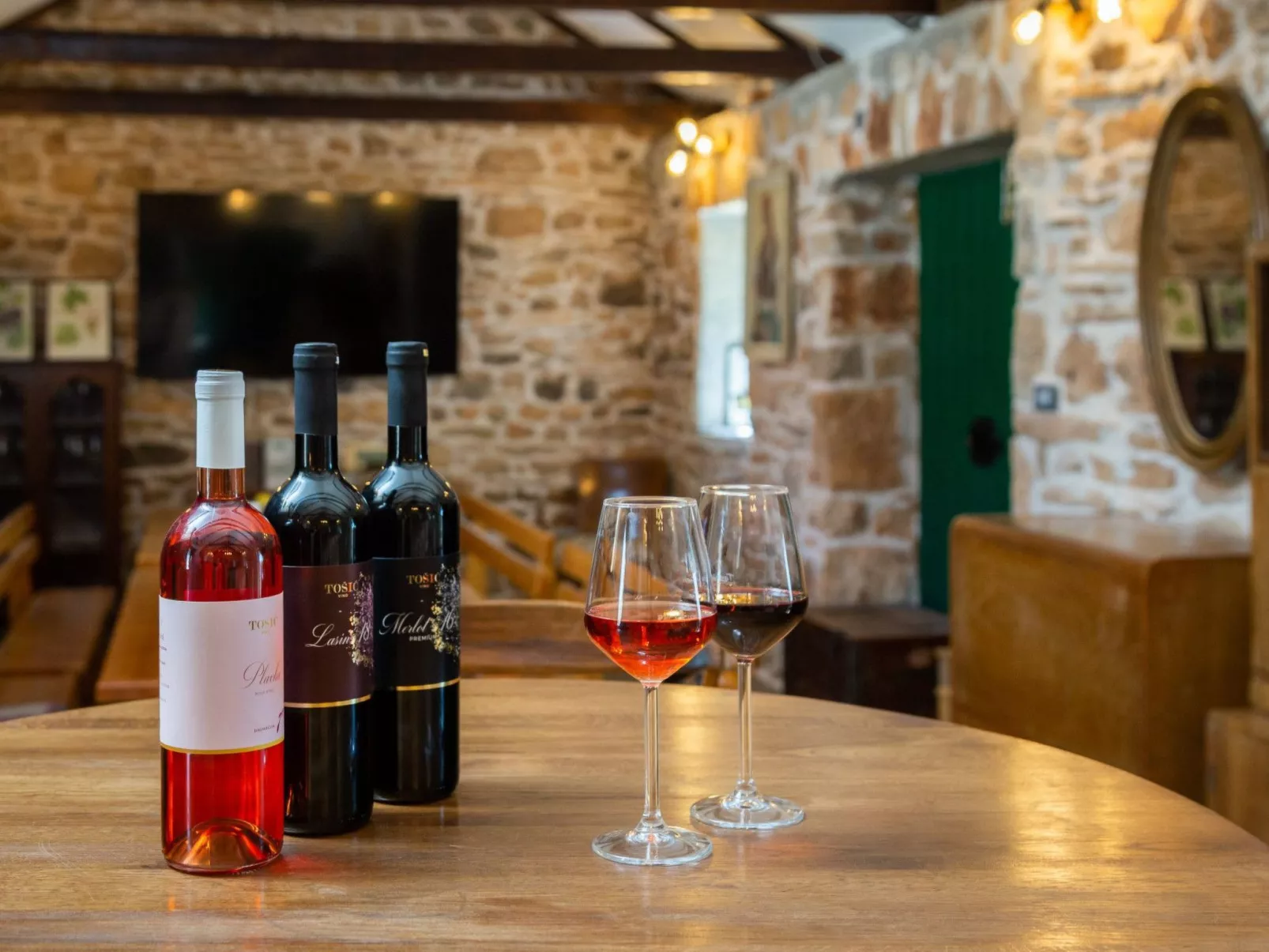 Haus für 11 Personen und 1 Kind in Razvode-Binnen