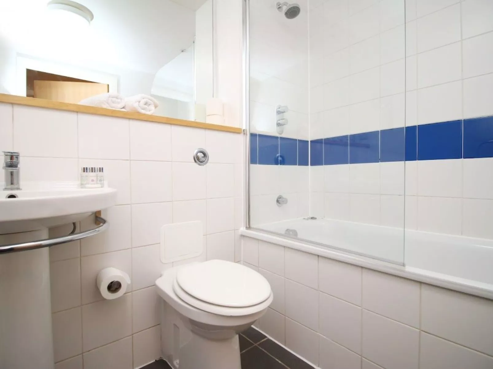 Zentrale Wohnung Bristol, 2 Betten, Balkon, Wi-Fi-Image-tags.info