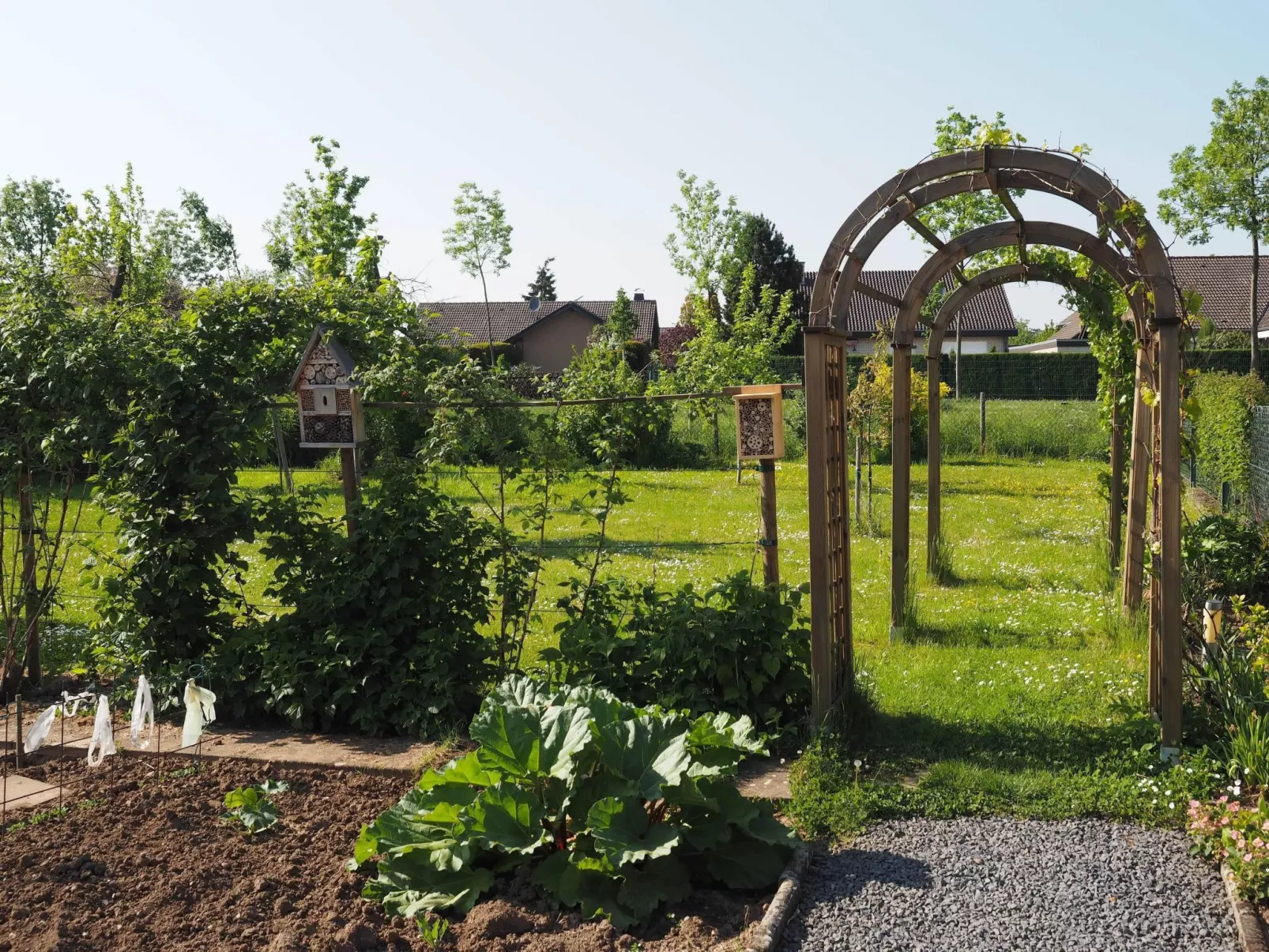 Hochwertige Ferienwohnung mit Terrasse und Garten-Buiten