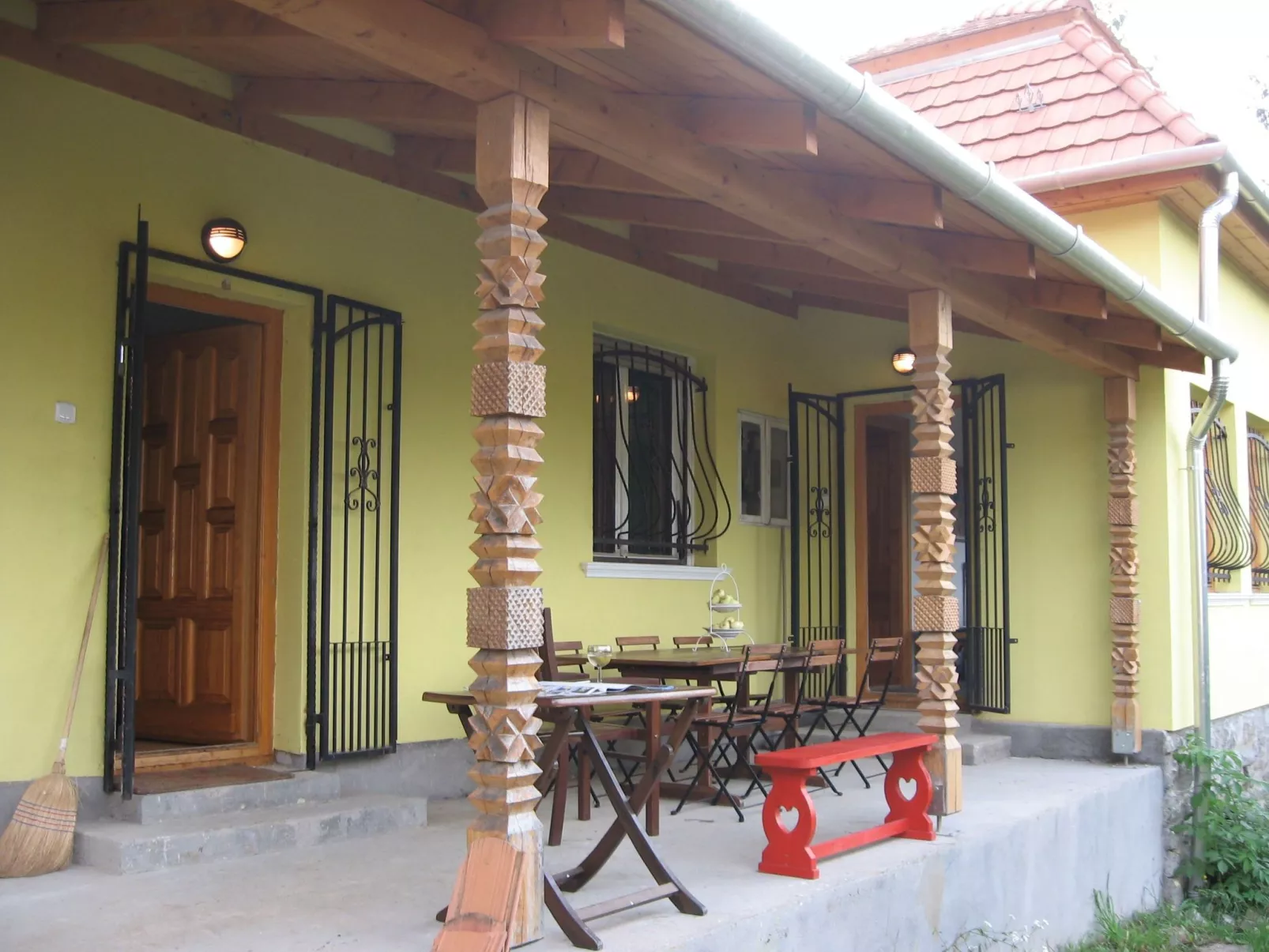 Mit biologischem Schwimmteich-Buiten