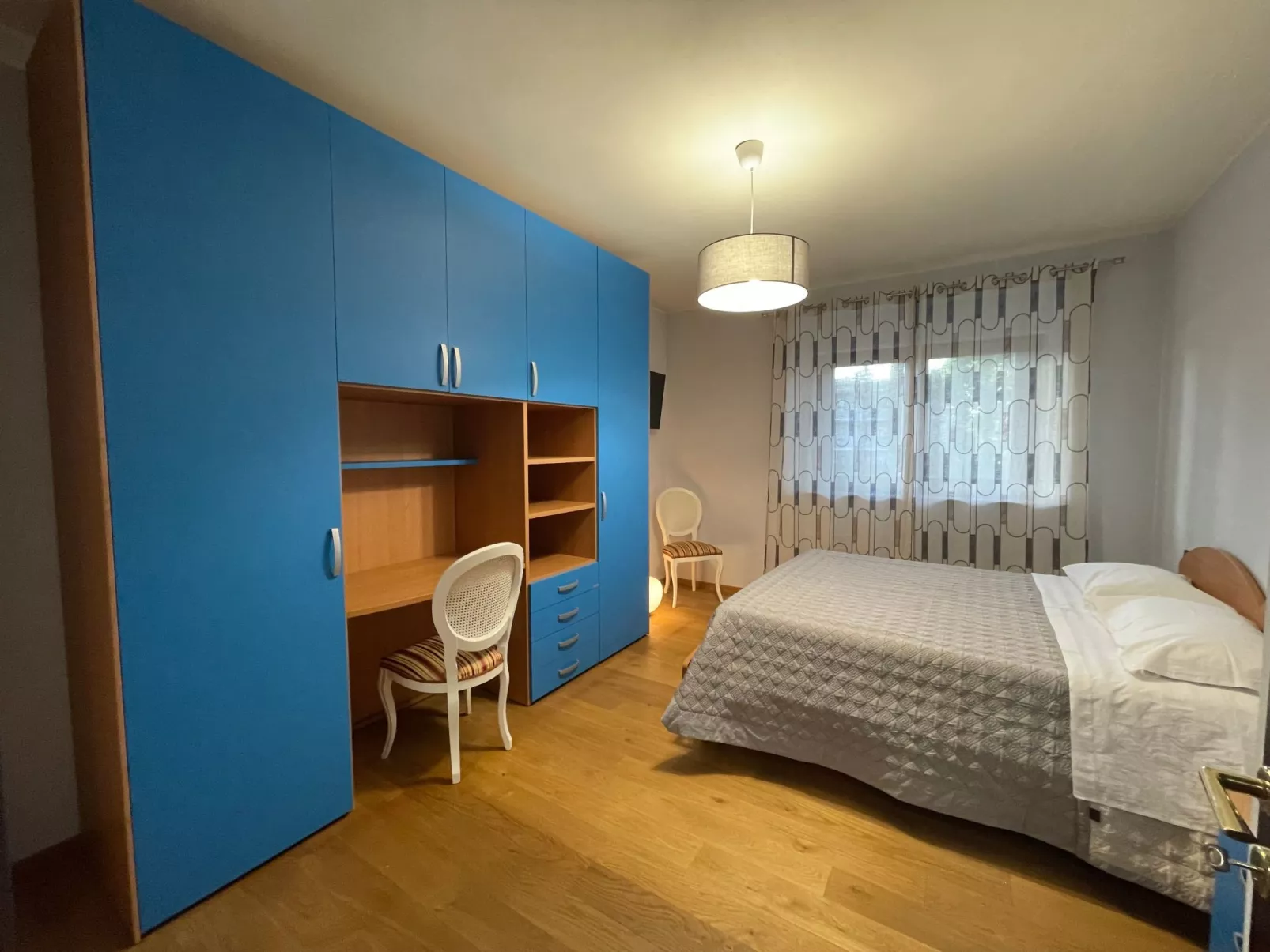 GROSSE LUXUSWOHNUNG-Binnen