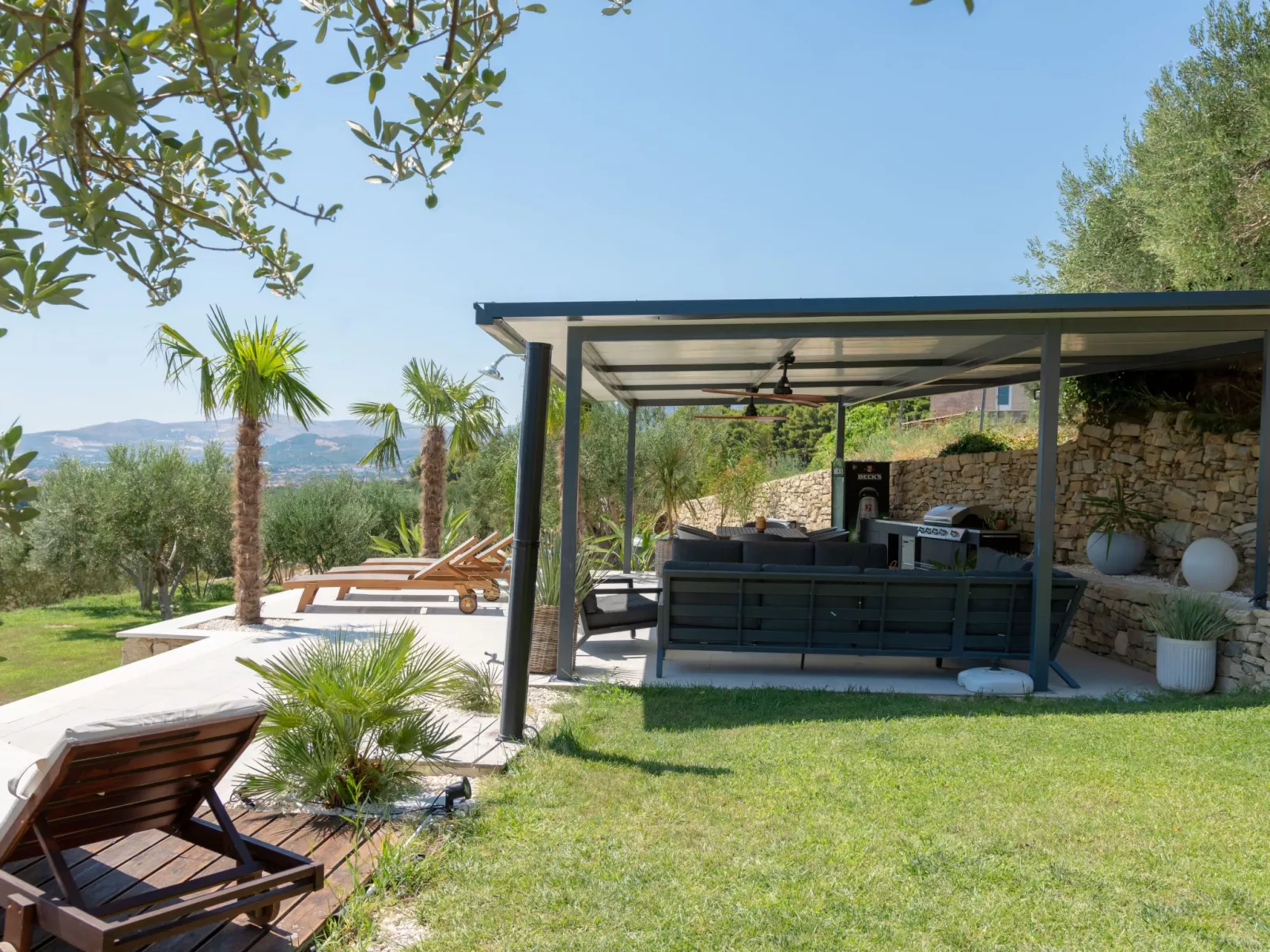 Haus für 9 Personen und 1 Kind in Kastel Luksic-Buiten