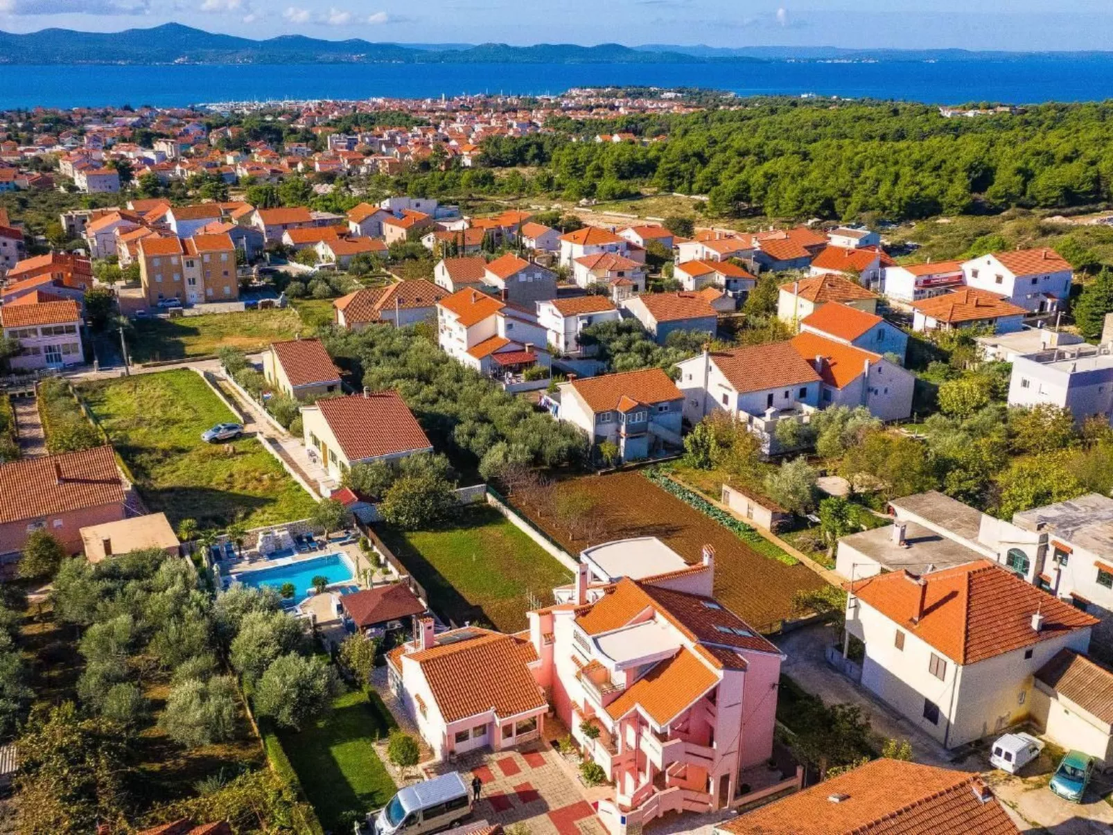 Villa Dalmatina mit Pool  für 4+1 Personen-Buiten