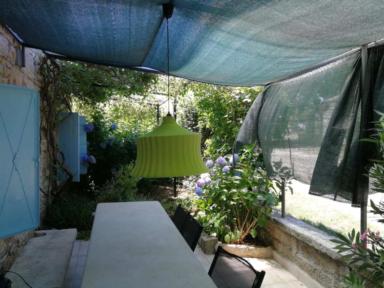 "Eti and Mia" mit Pool-Buiten