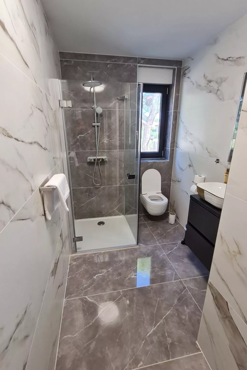 Villa "Val 21" mit Pool, Fitness und Sauna-Image-tags.info