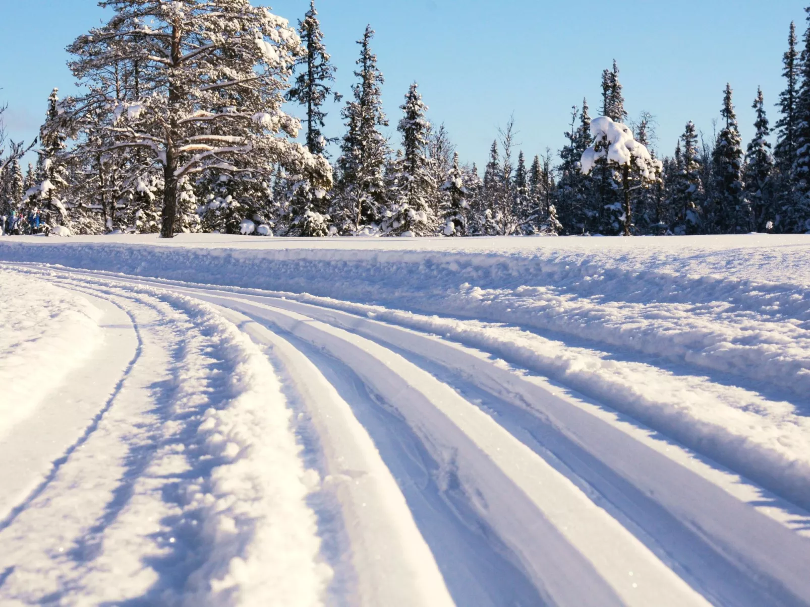 Gemütliches Blockhaus mit Kamin im Oviksfjäll-Buiten