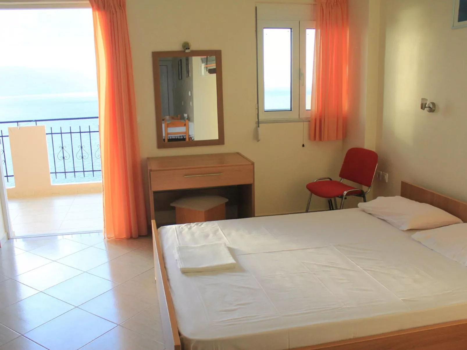 Appartement mit Balkon-Binnen