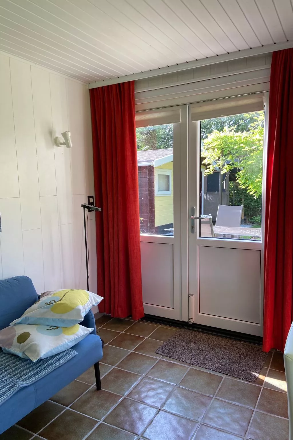 Kleines Haus mit Garten, direkt hinter dem Deich-Binnen