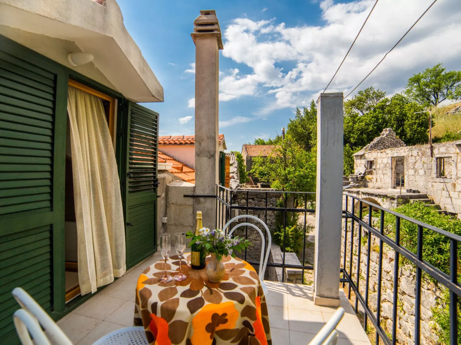 Anwesen mit Blick auf das Wasser-Buiten