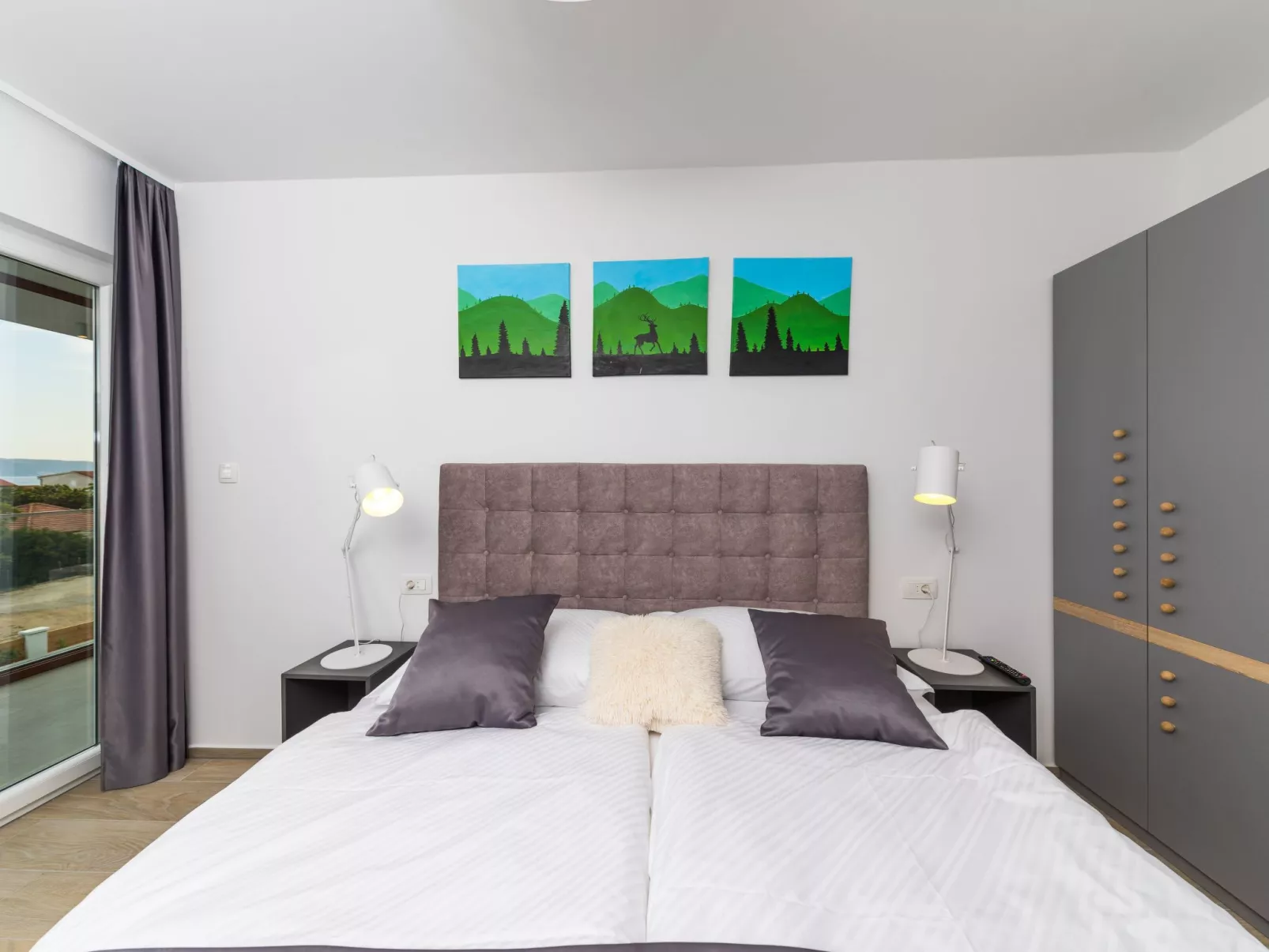 Modern eingerichtete Villa Ingrid mit beheiztem Pool - Binnen
