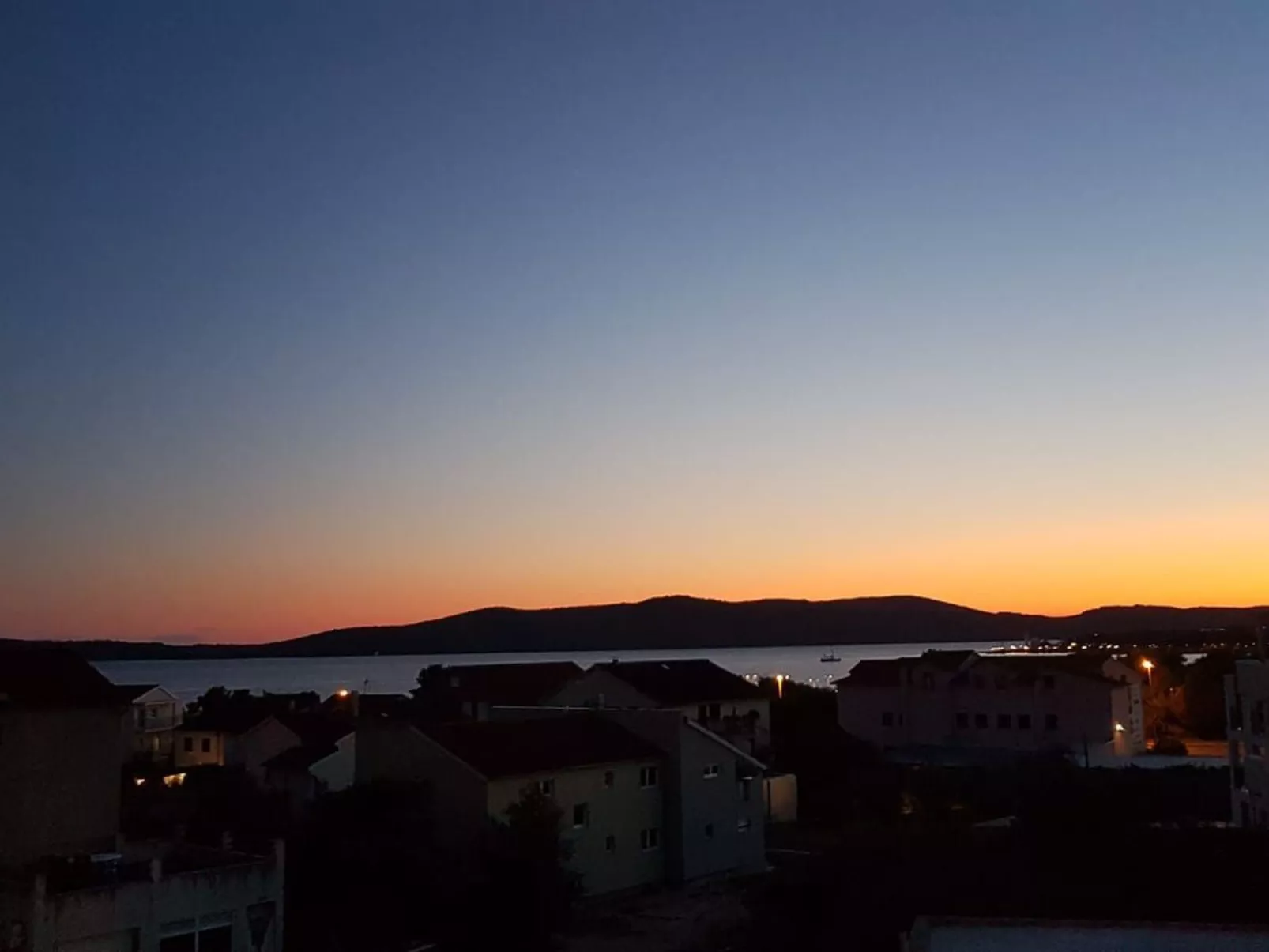 "Sara und Kike" direkt am Strand-Buiten