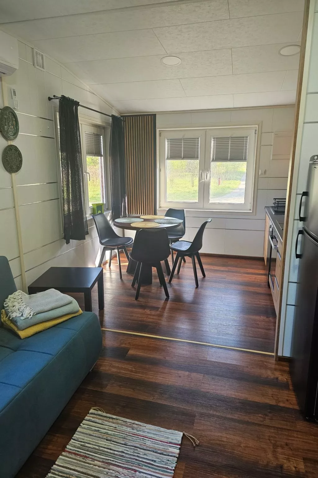 Ganzjährig bewohnbares Ferienhaus - grün-Binnen