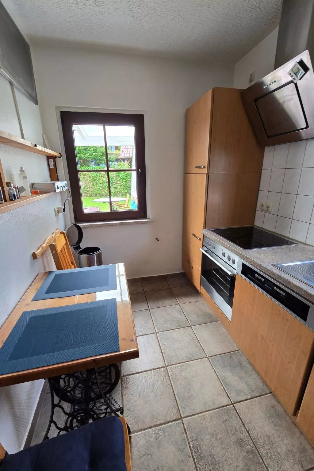 Behagliches Ferienhaus mit Garten und Terrasse-Binnen