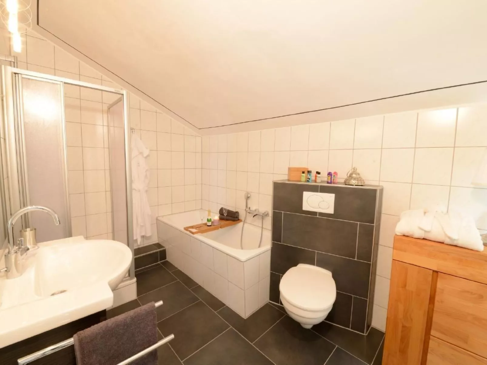 Ruhiges Ferienhaus in Lommersdorf mit Garten - Binnen