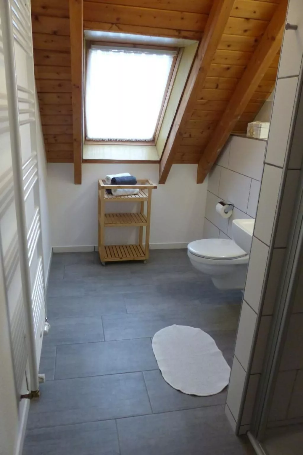 Einladende Obergschosswohnung mit sonnigem Balkon-Binnen