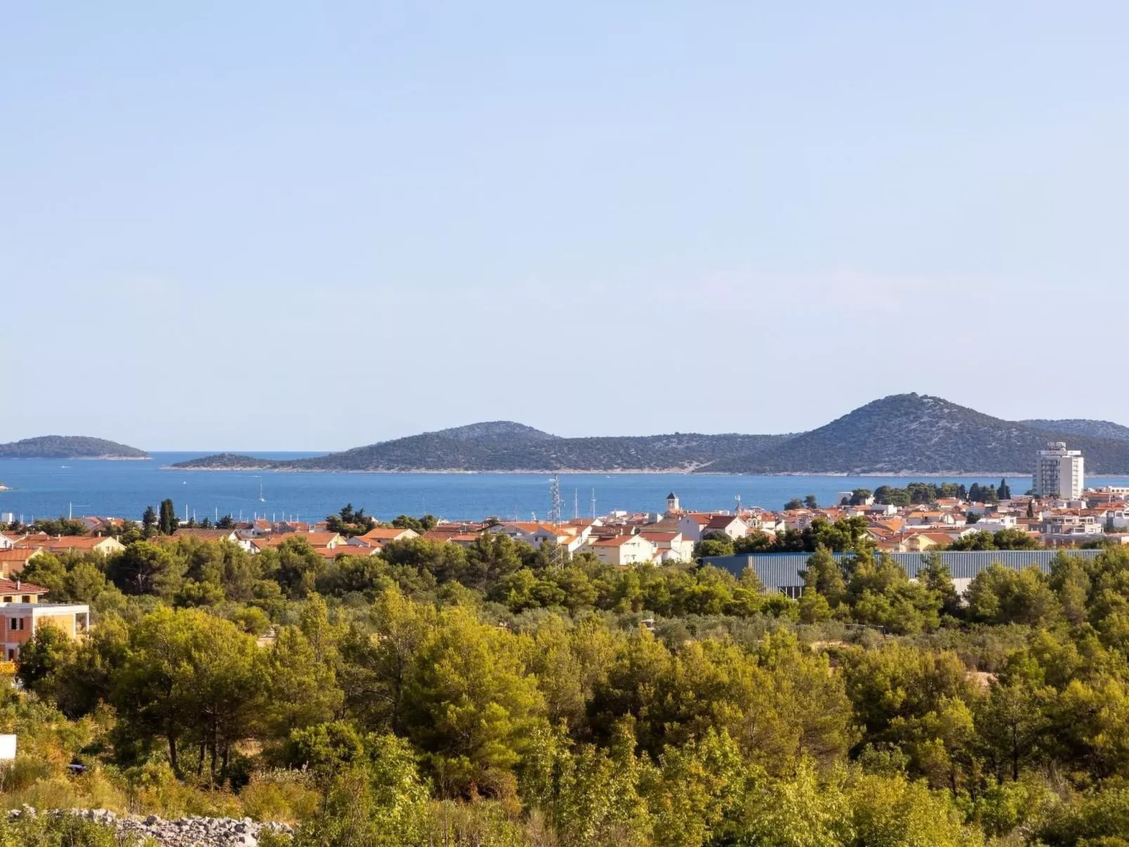 Haus in Vodice mit privatem Parkplatz-Binnen