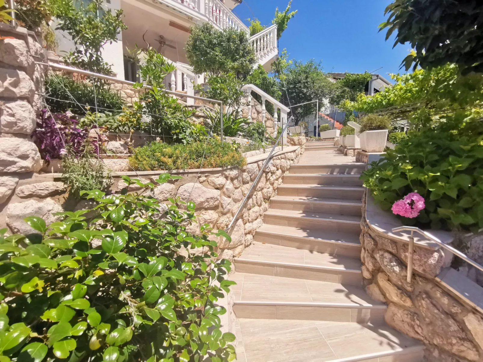 Wohnung 70m vom Strand entfernt, mit AC und WiFi-Buiten