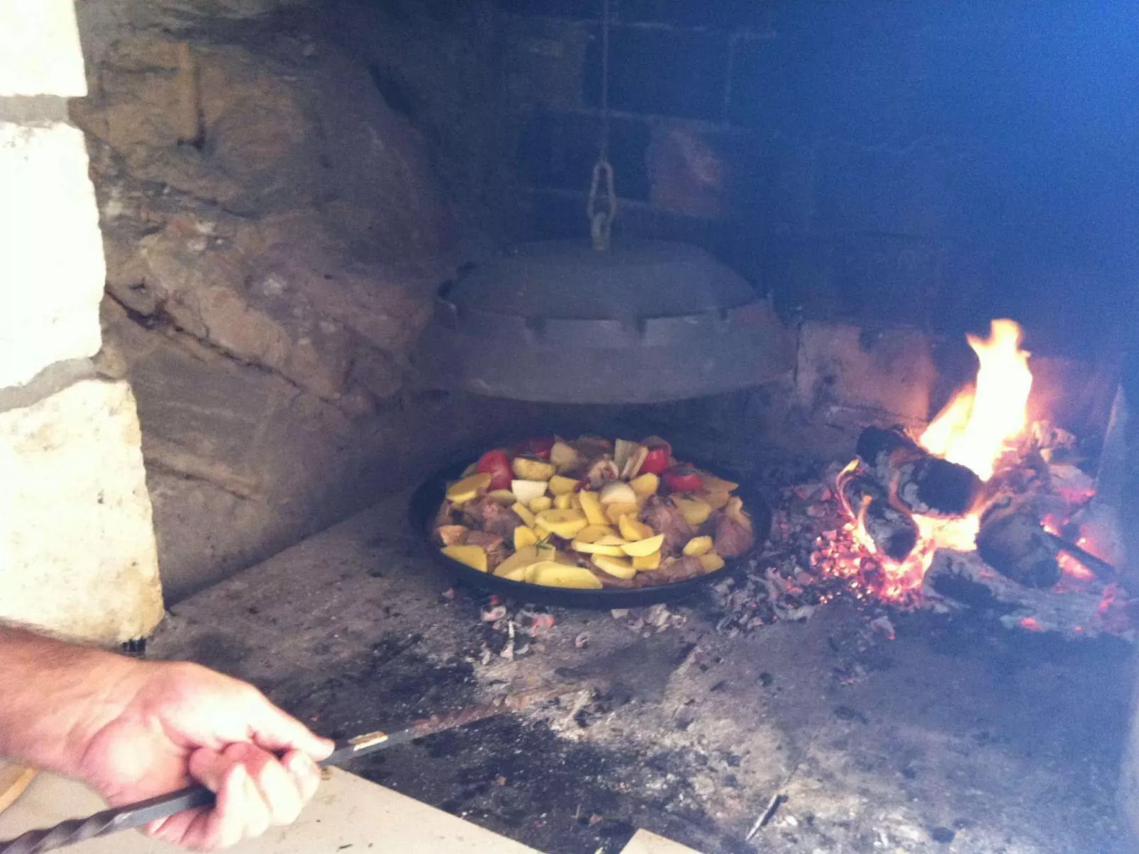 In Povlja mit gemeinschaftlichem Parkplatz-Buiten