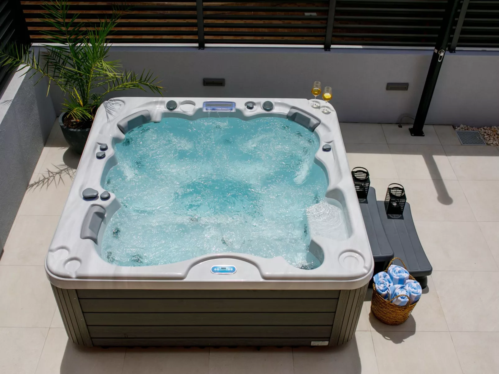 "Villa Tango2" mit Blick auf das Wasser-Buiten