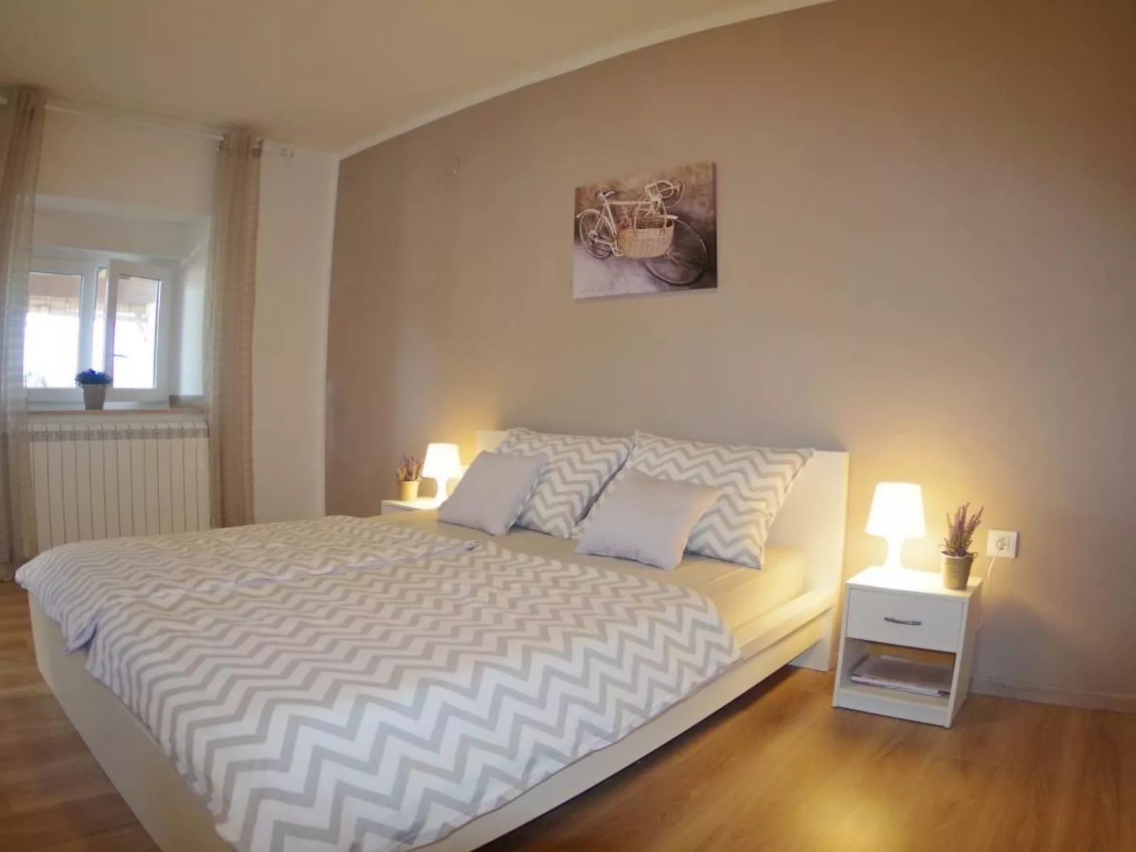 Im Dorf Kujići-Binnen