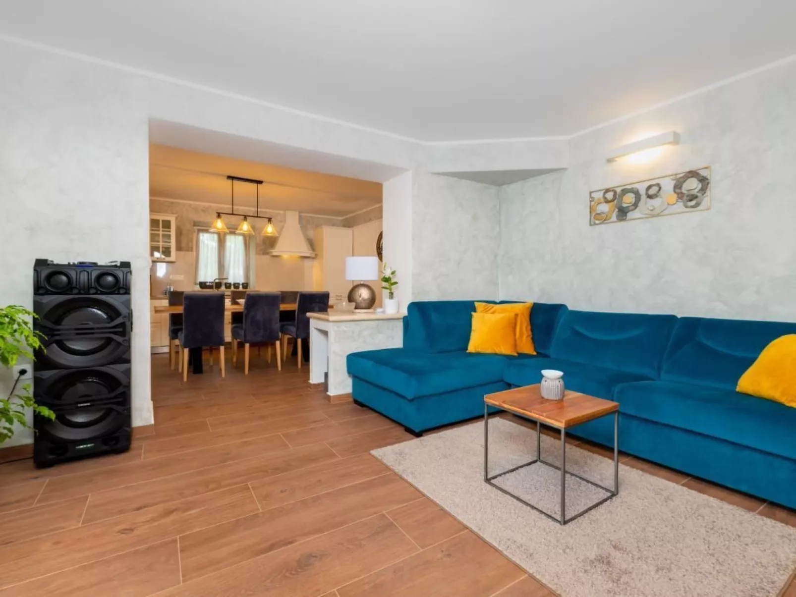 Villa Violette mit Pool nahe Stadtzentrum-Binnen