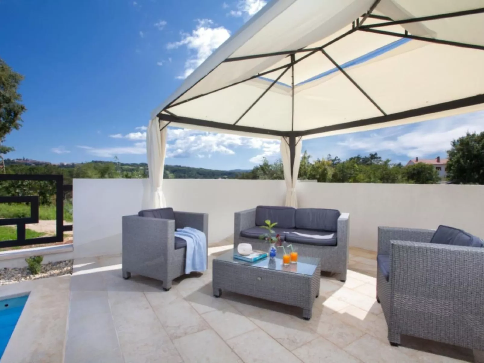 Haus Sanchi-Image-tags.info