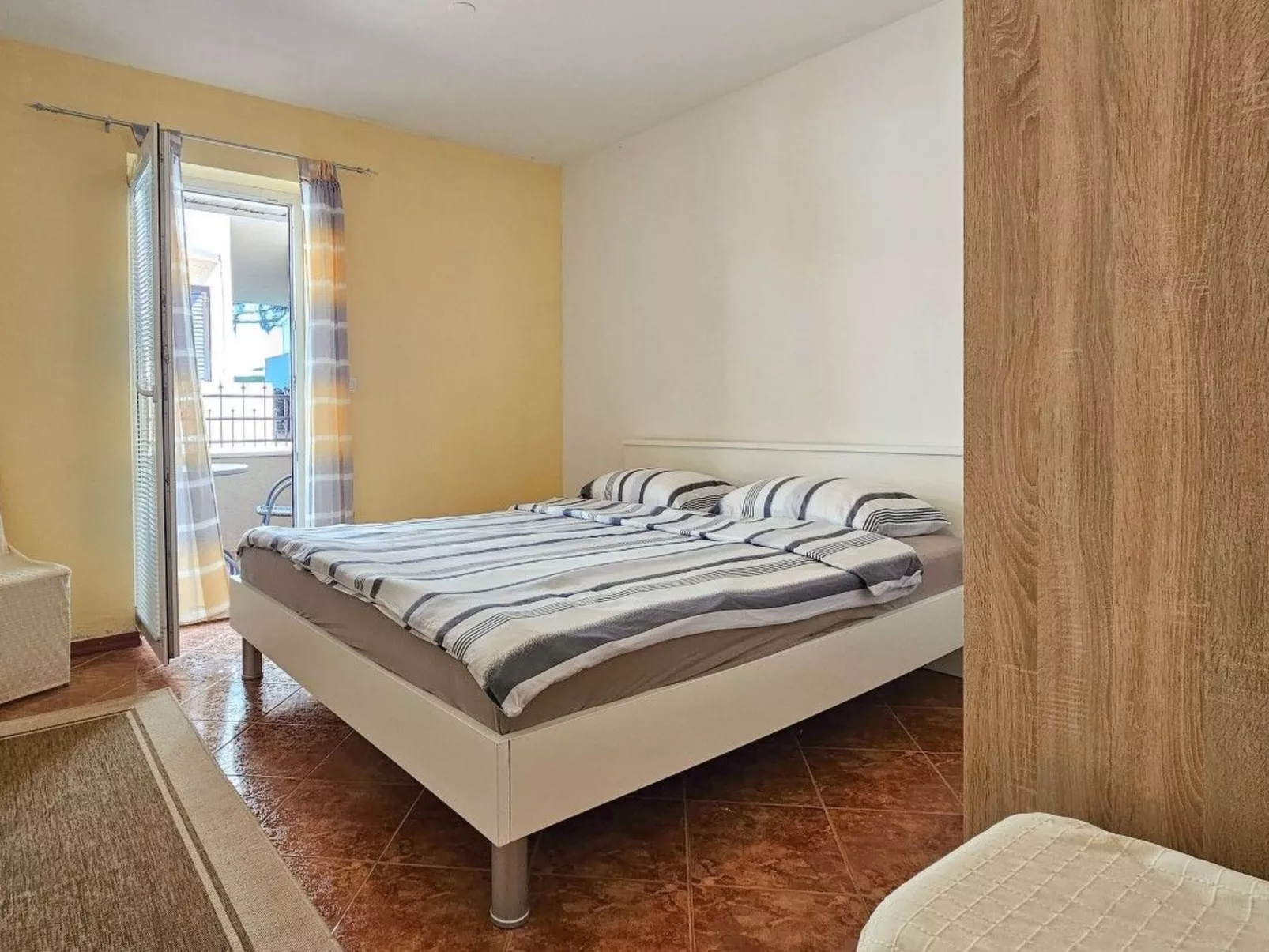 Wohnung "Domili" mit eigener Terrasse-Binnen