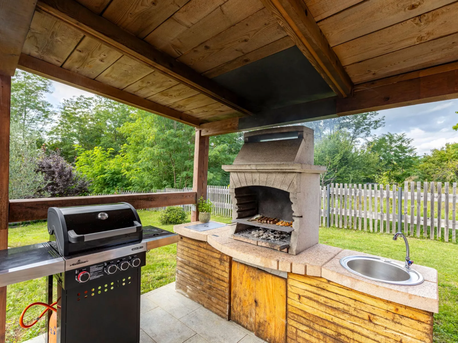Red House Kraj Drage - Grüne Oase der Ruhe-Binnen