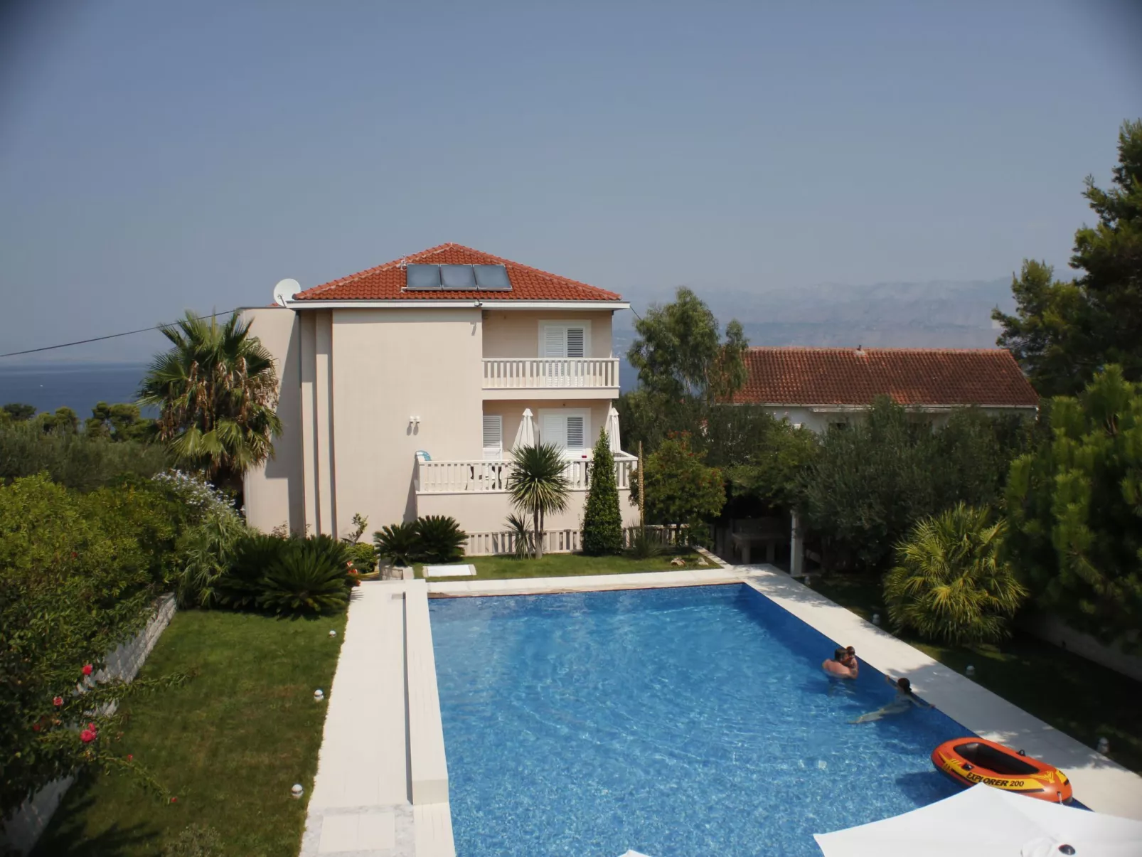 Luxuriöses Studio mit privater Terrasse-Buiten