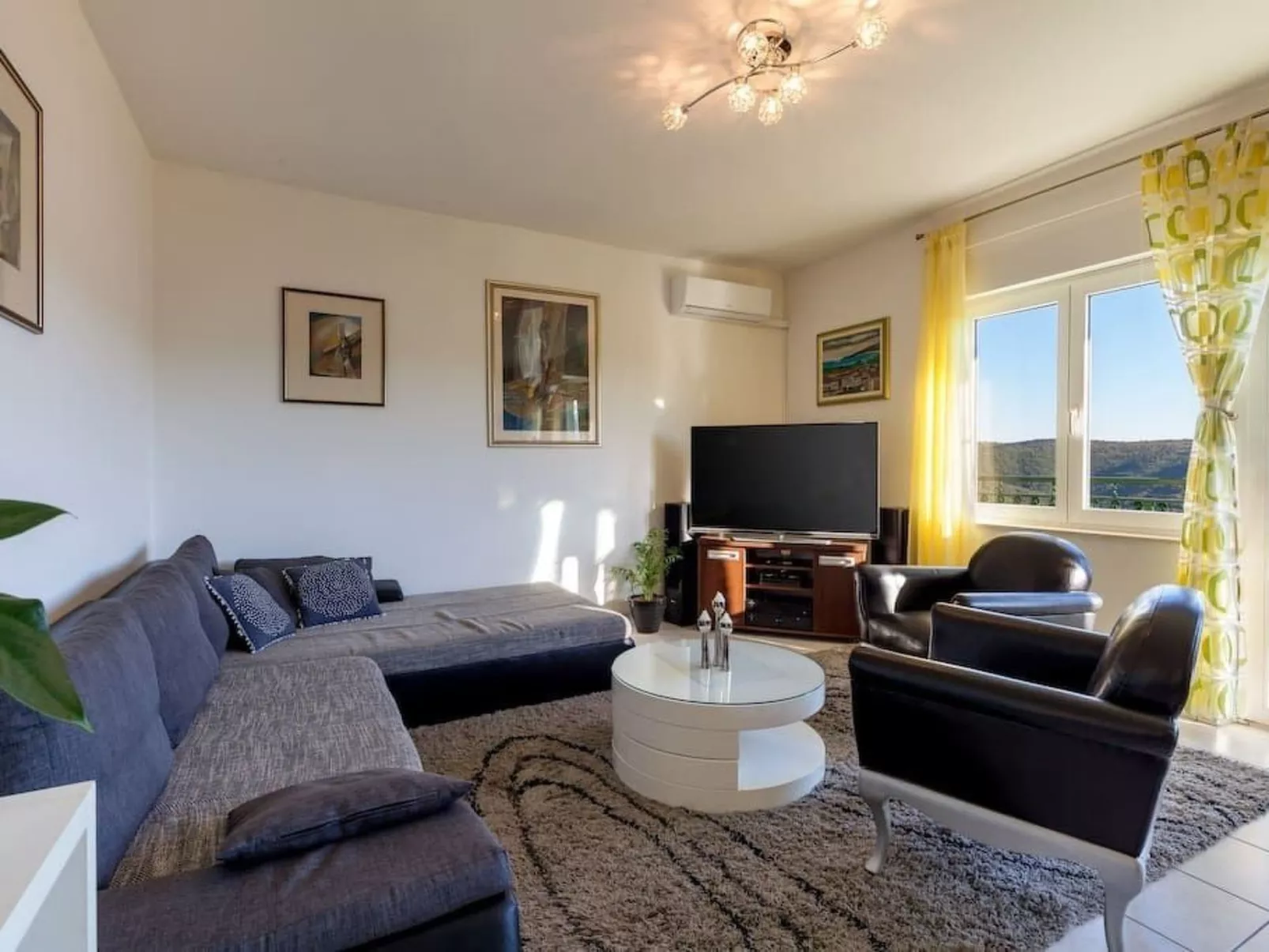 Privatwohnung mit Jacuzzi und Schwimmbad-Image-tags.info