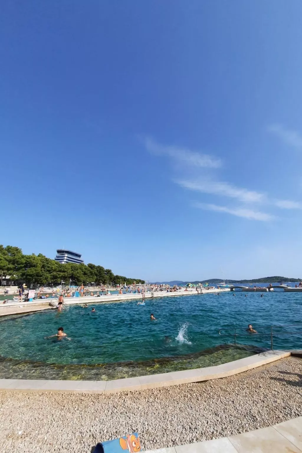 Gemütliches Apartment mit Balkon-Buiten