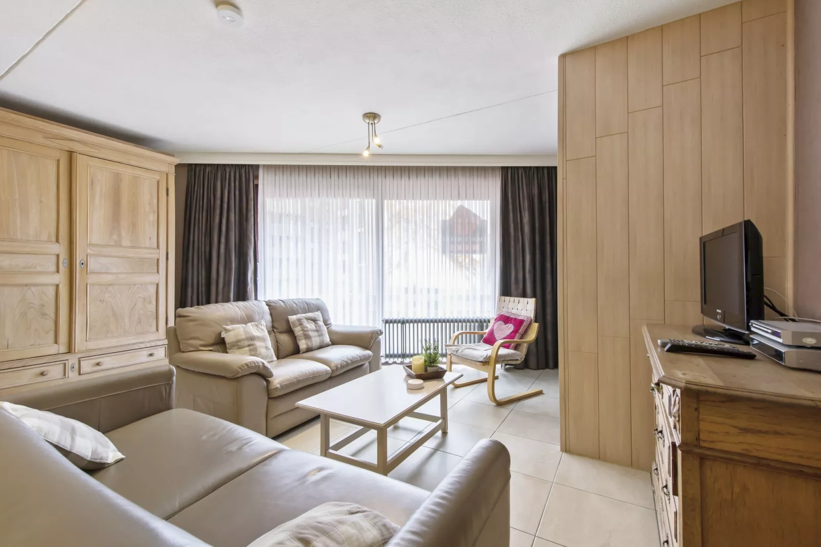 The Gallery DEF D2-Woonkamer