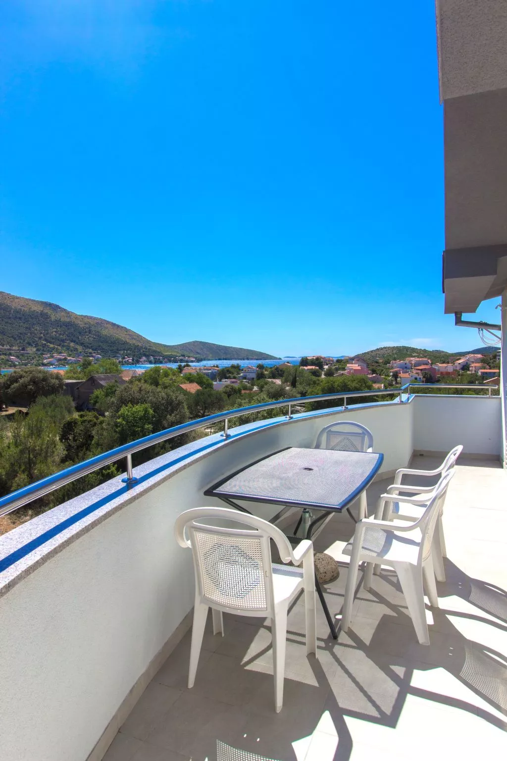 Mit Blick auf das Wasser-Image-tags.info